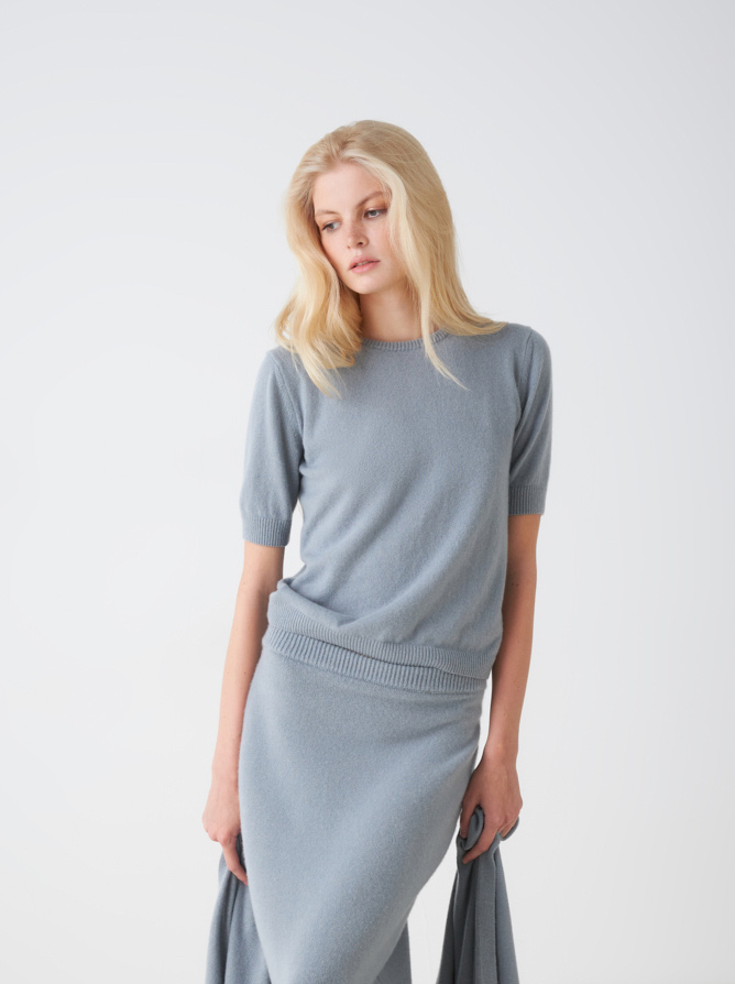 Футболка из кашемира "Темный Жемчуг"