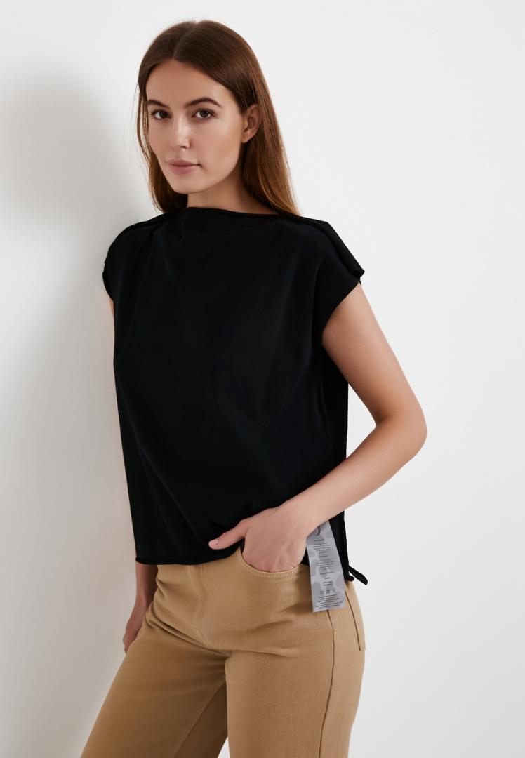 Футболка Квадрат черная