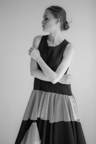 Черное платье волан-сетка