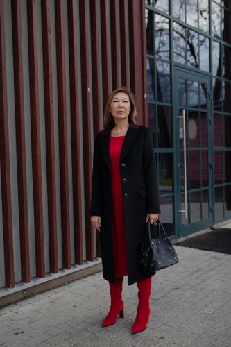 Пальто Жанет чёрное с вишнёвым