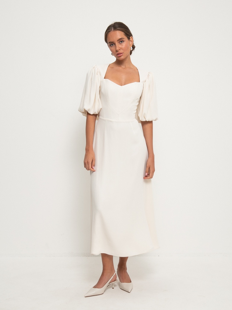 Платье бюстье с силуэтом сердца