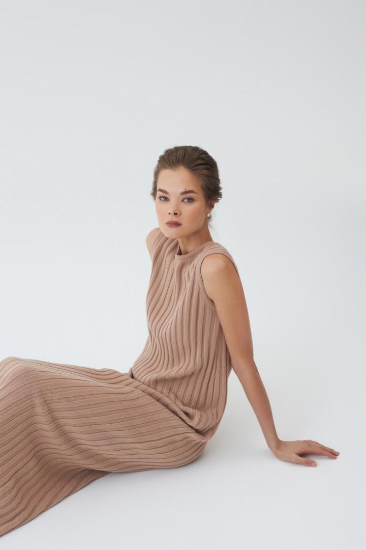 Платье из органического кашемира фактурное "Теплый Тауп"