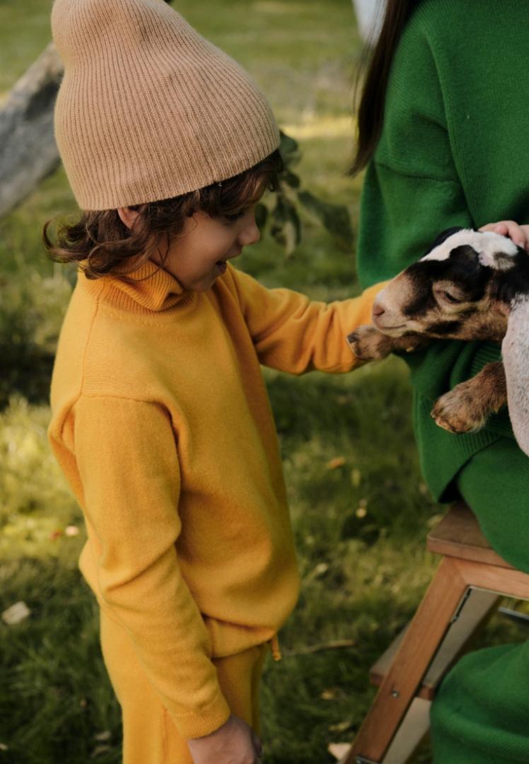 Шапка бини из кашемира детская "Кремовый Латте"