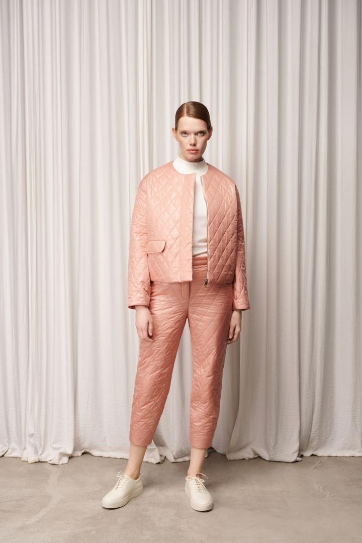 Стеганый бомбер