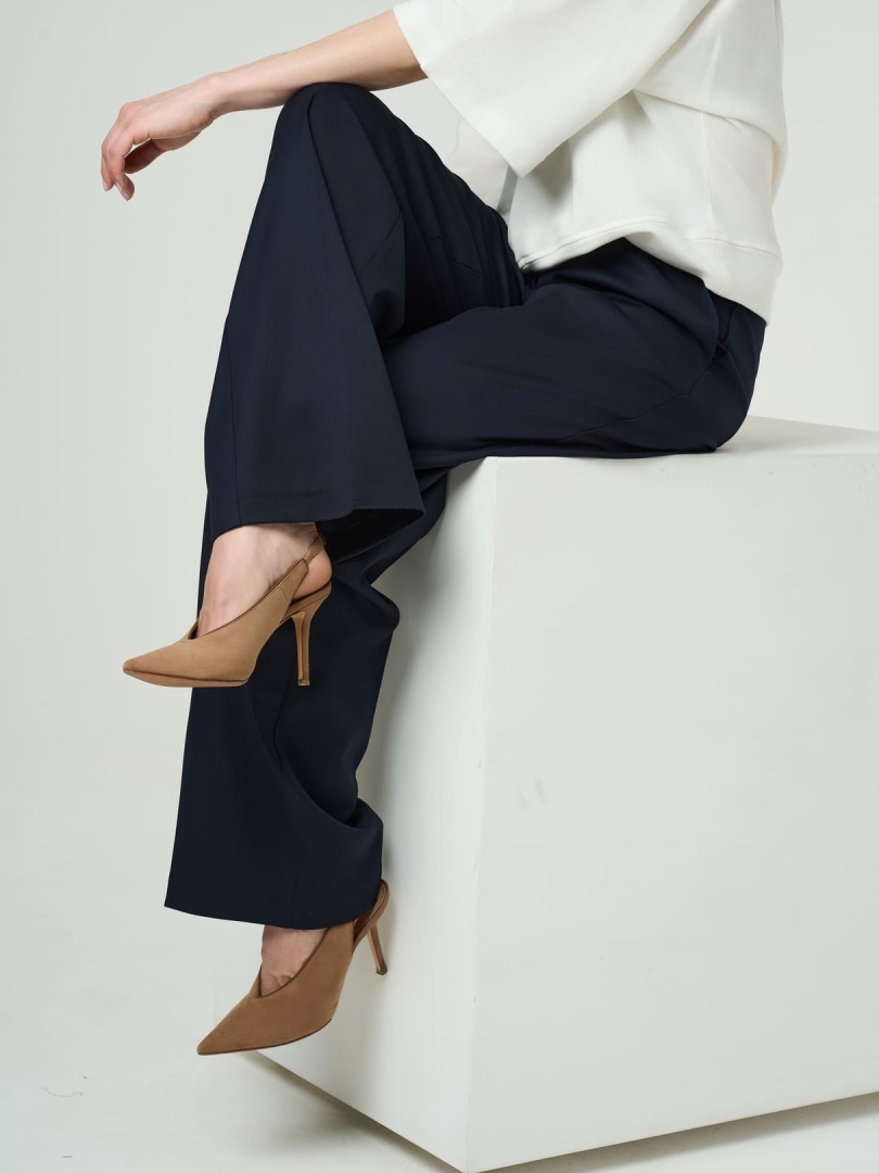 Брюки прямые с защипами