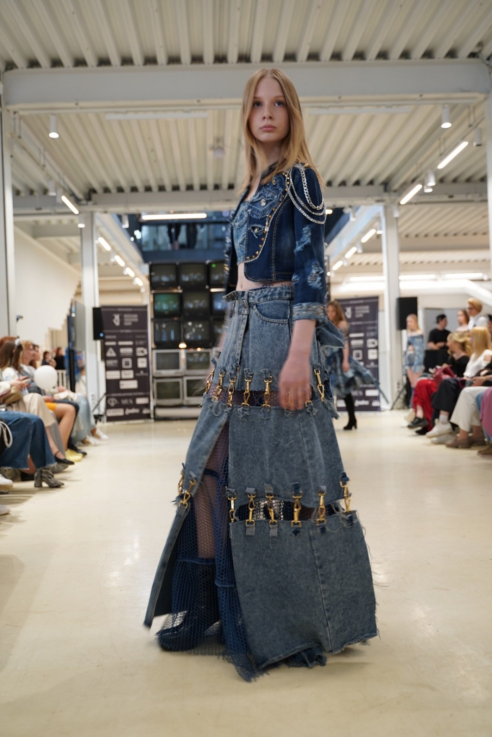 Показ мод от продюсерского центра «ГРАНИ» в рамках фестиваля 18 мая 2024 RFFest