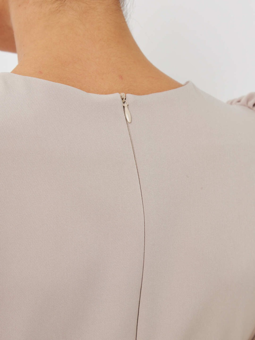 Платье-футляр