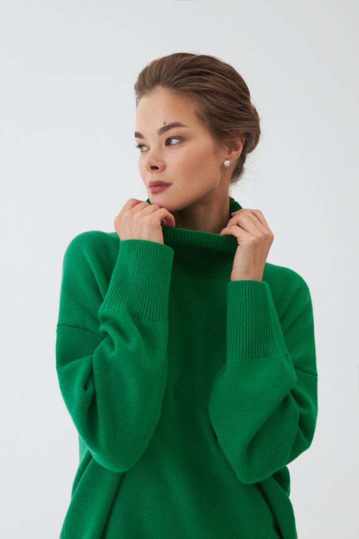 Свитер из кашемира с высоким воротом "Майская Зелень"