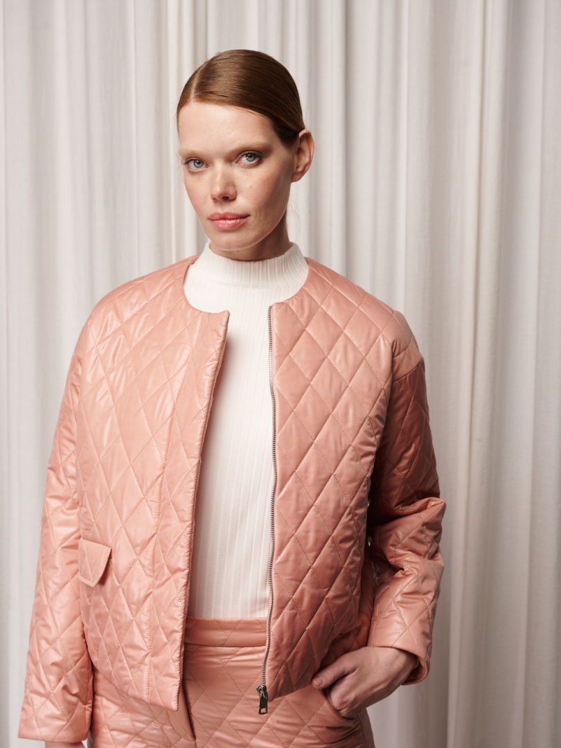 Стеганый бомбер