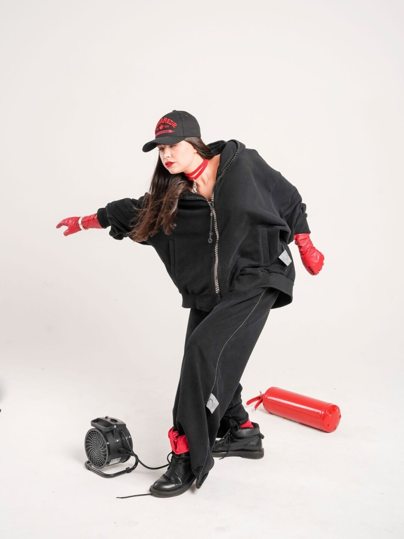 Худи West черный