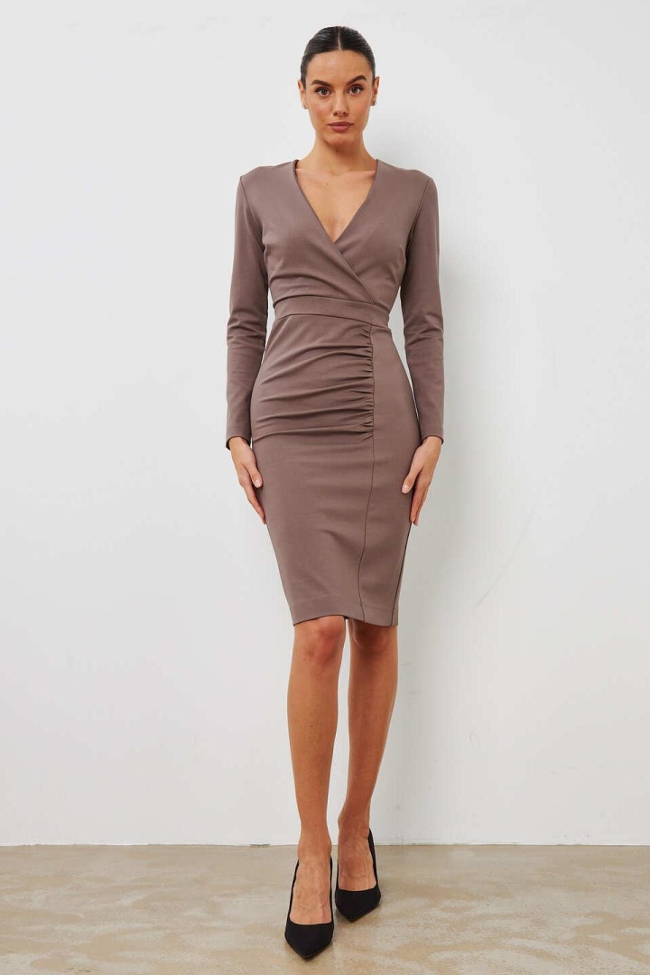 Платье трикотажное с драпировкой