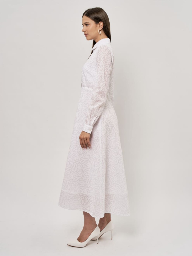 Платье из белого ажурного хлопка