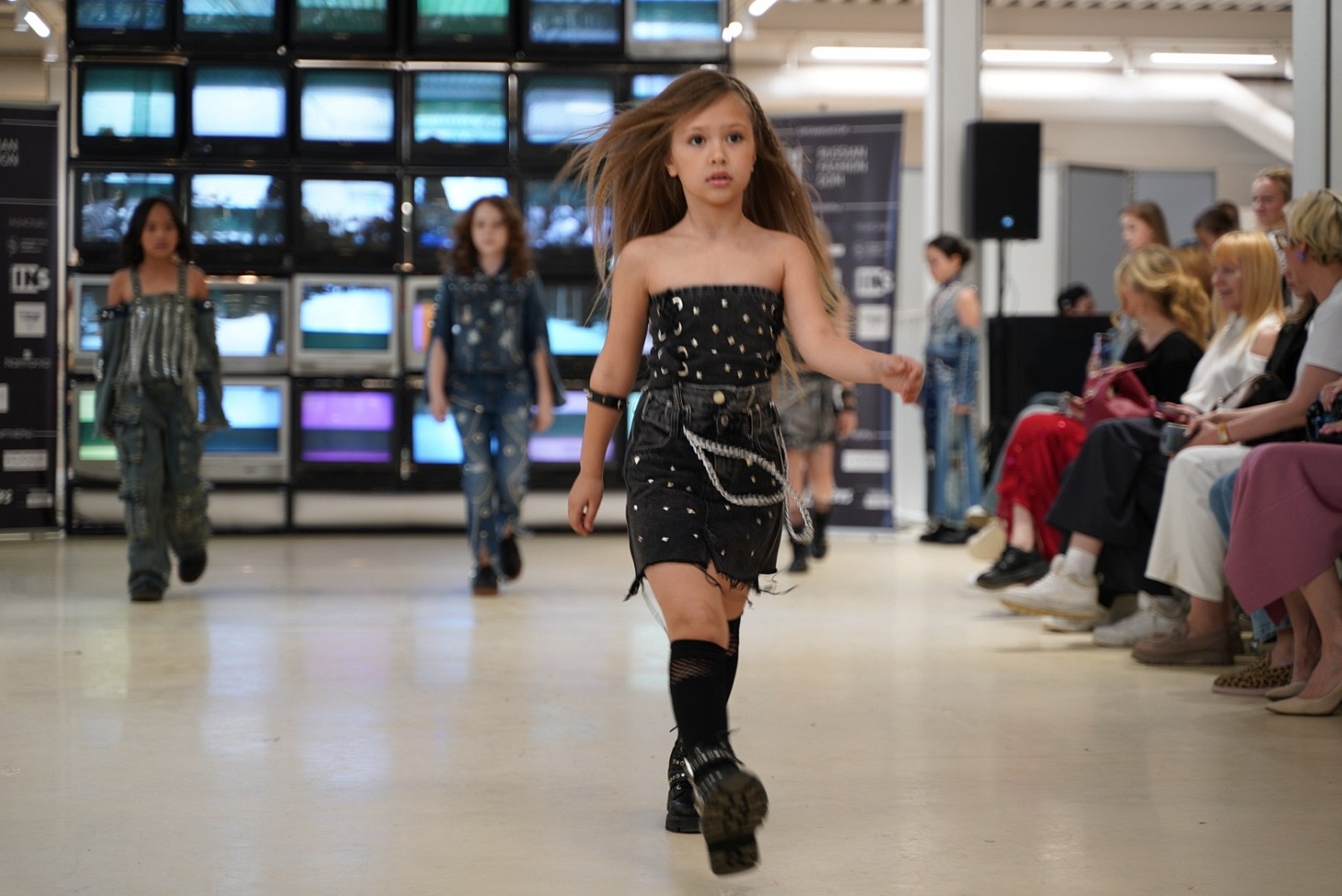 Показ мод от продюсерского центра «ГРАНИ» в рамках фестиваля 18 мая 2024 RFFest