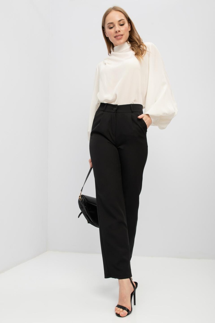 Блузка с ассиметричной складкой "Молочный белый"