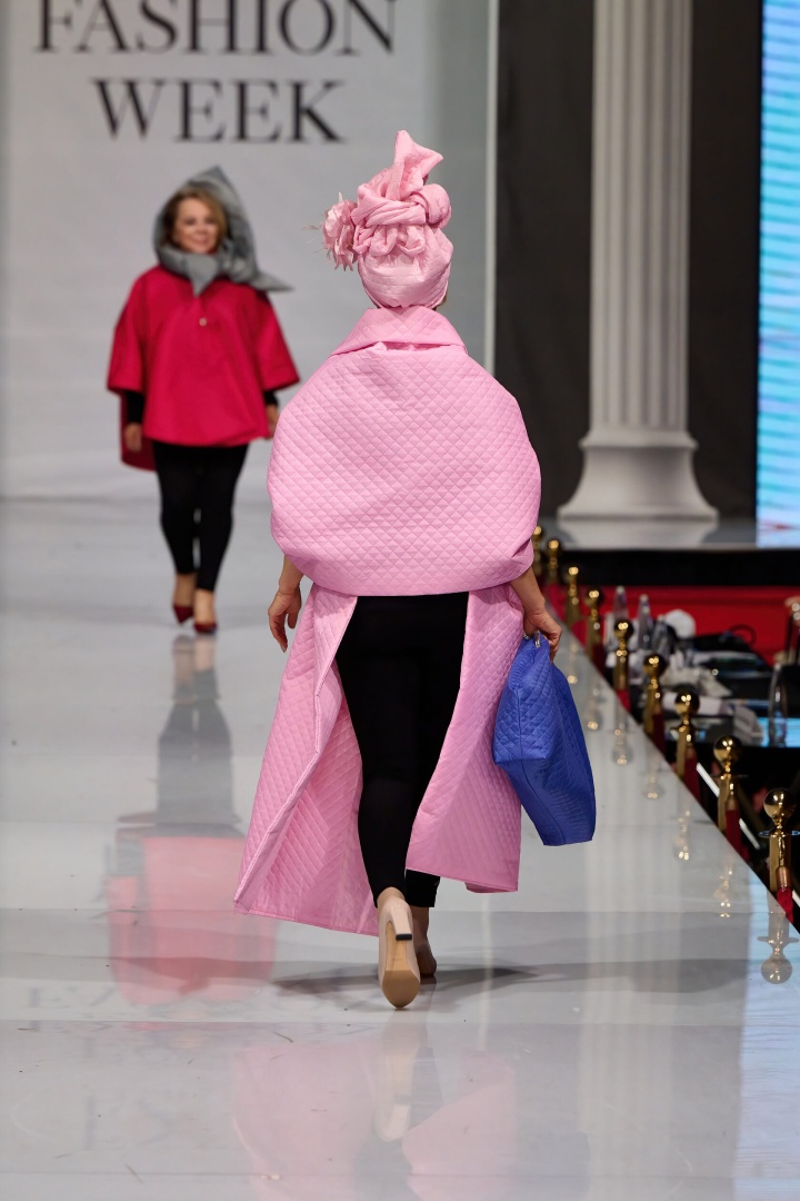 Накидка-палантин стеганная розовая