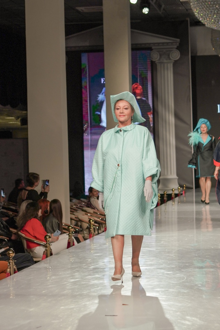 Накидка нежно-голубая