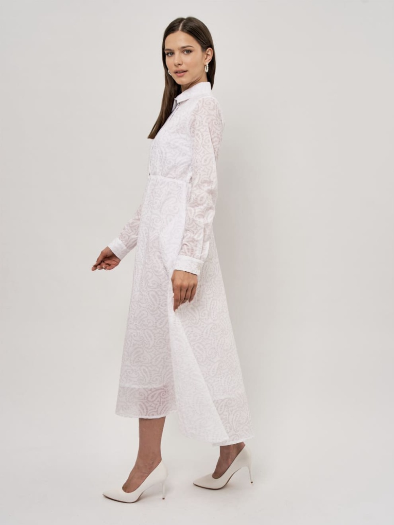 Платье из белого ажурного хлопка