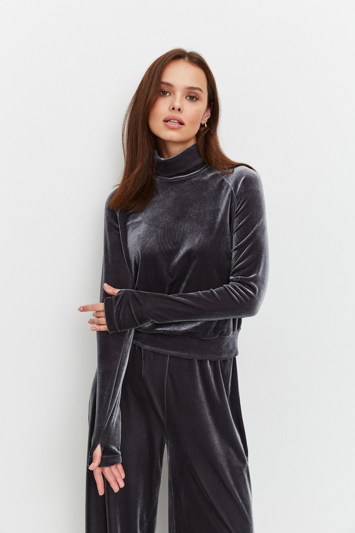 Водолазка из велюра