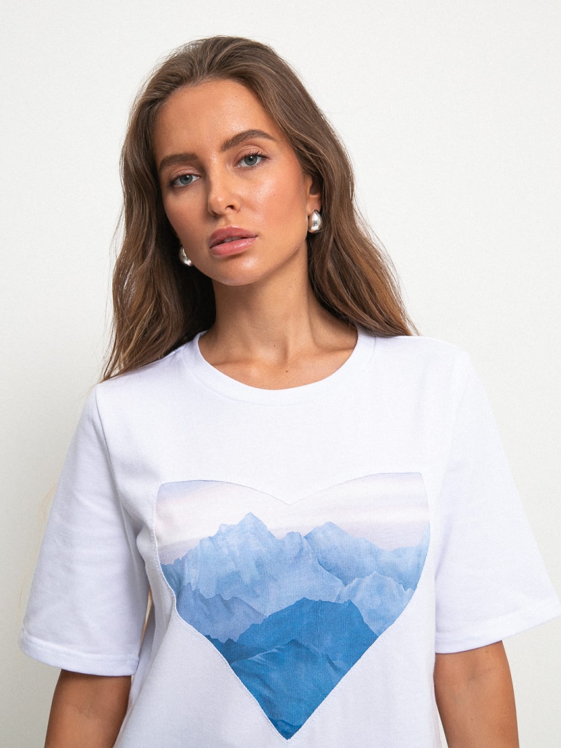 Футболка с принтом "Горы в сердце", Белый, XS