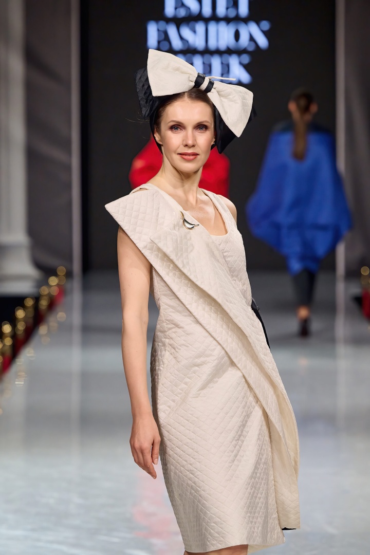 Платье белое