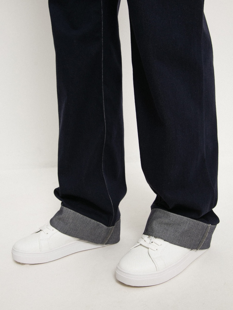 Джинсы прямого кроя