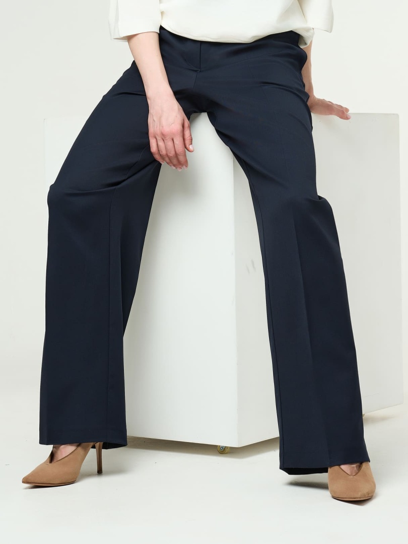 Брюки прямые с защипами