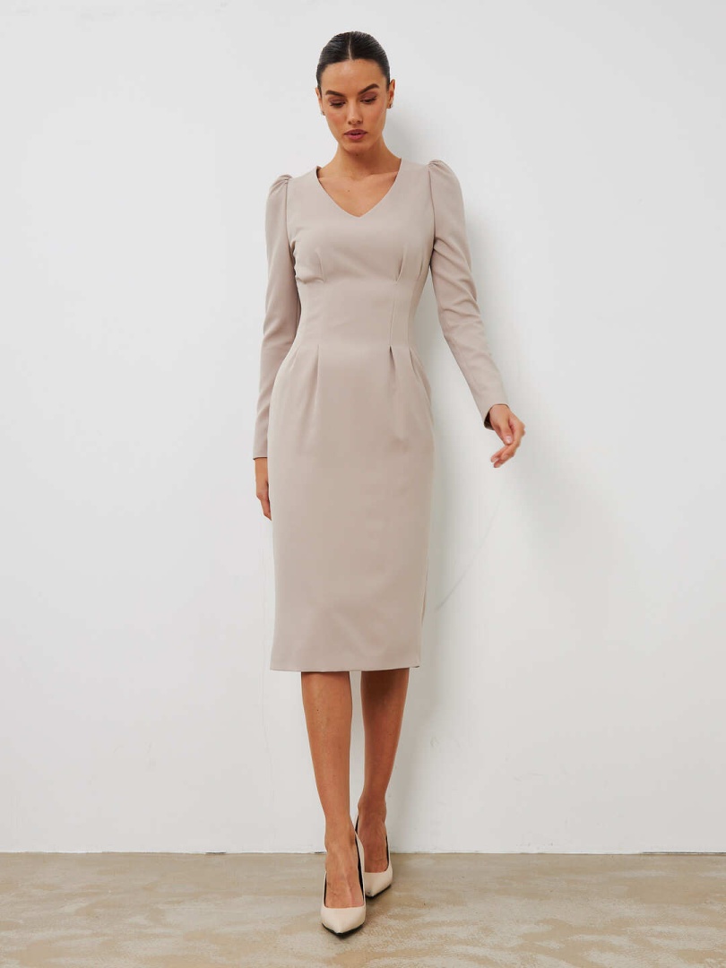 Платье-футляр